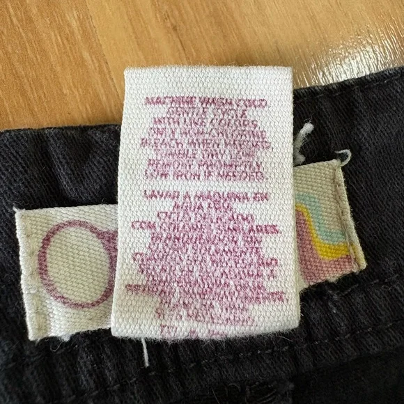 Y2K OP Women's Black Jean Shorts - Picture 3 of 4